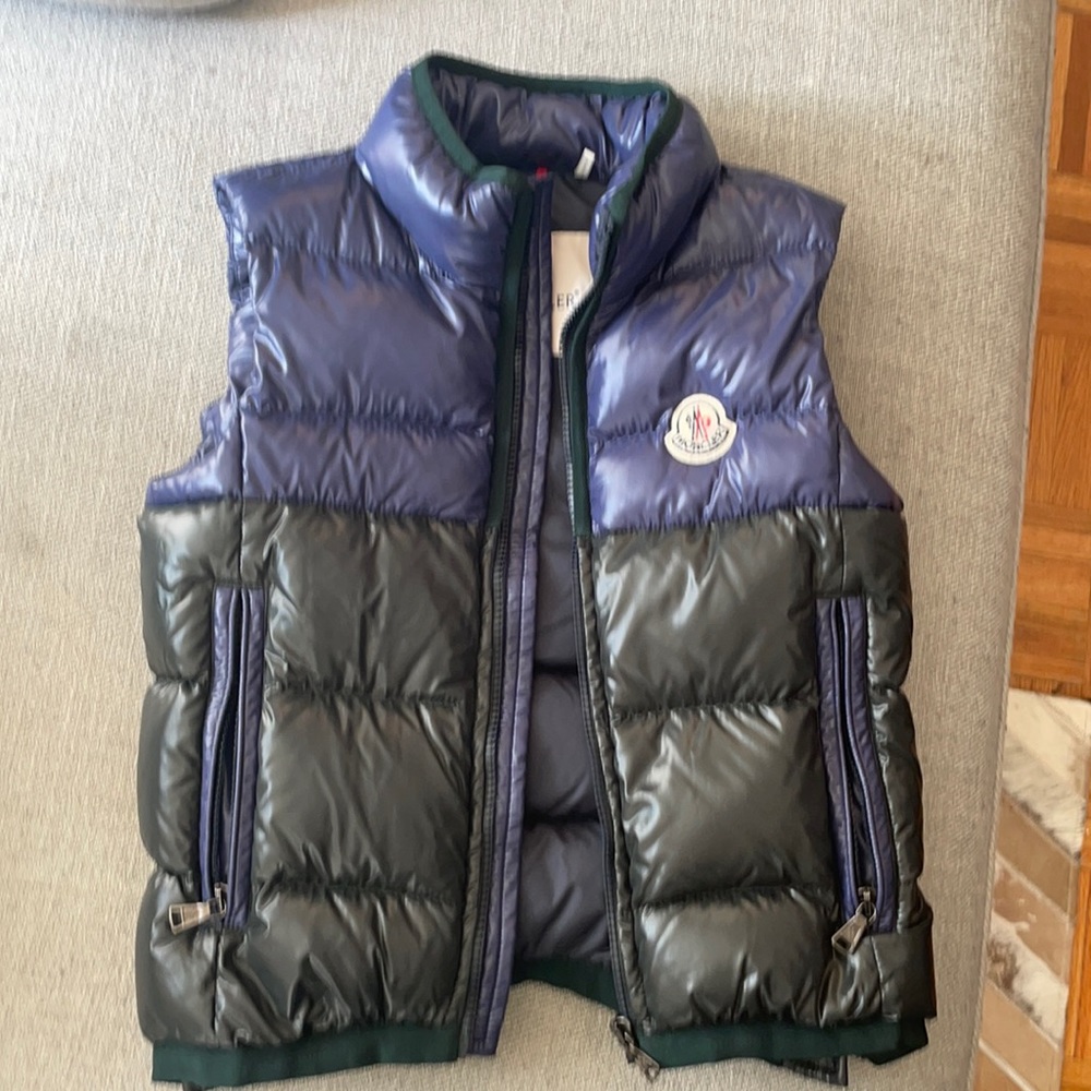 Adorable boys Moncler vest, 100% authentic